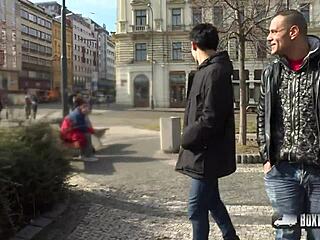 Sarah Kay's Big Ass Takes CUMSHOT in Public Outdoors