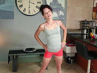 desperate milf pisses tight yoga pants mid-stretch 😩💦