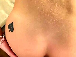 je me fais enculer rough dans la savane avec big cock et cumshot.