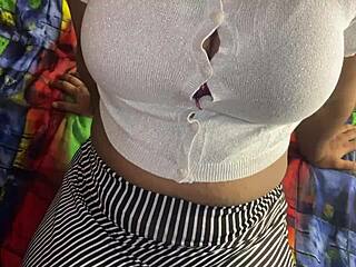 boss's daughter squirts hard during fingered indian sex mms