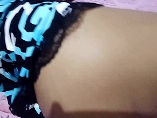 Perfect titted girlfriend rides passionately in homemade clip