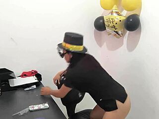new exec's moanin' like whore testin' boyfriend's anal plug...