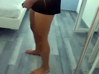 apri la bocca e bevila tutta... ragazzo italiano geme e sborra in maglietta!!
