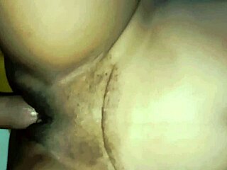 Amateur latina reveals her intimate area