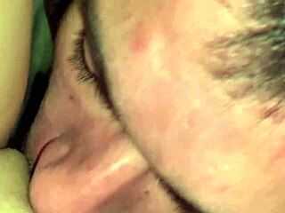 BRABO AMADOR CASEIRO! Muscular Brazilian Fists Juicy Shaved Pussy To Orgasm