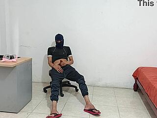 My big hard cock wants stepsister so bad