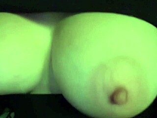 Italian big tits milf artemisia love making her big juicy tits bounce
