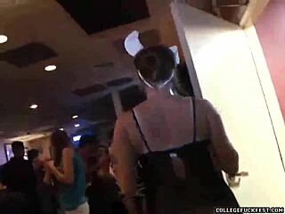 Teen gets pussy fucked in standing pose