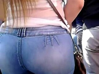 wera shows off her huge ass in tight jeans