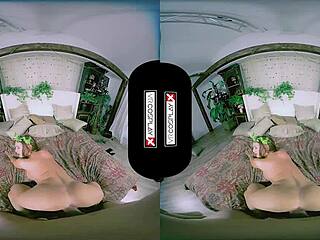 Poison Ivy Xxx Cosplay Vr - Stunning Evil Redhead Gets Her Pussy Smashed