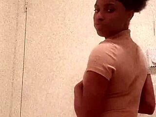 black girl shows chocolate ass in da bathroom