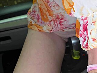 slutty blonde shows us how she fucks a car gear shift