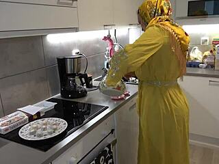 Horny stepson fucked his big ass arab stepmom in hijab