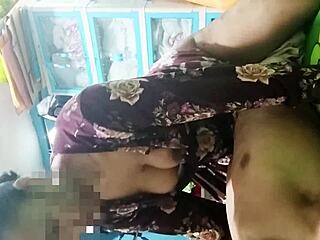 Menginap di rumah teman dan ngentot istri