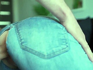 Want rough doggystyle in those ripped jeans?
