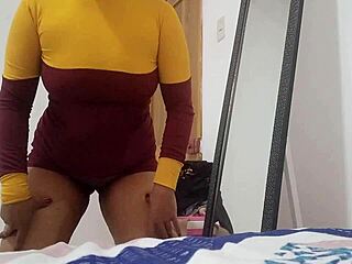 Brunette With Big Ass And Tight Pussy Cums With Pleasure