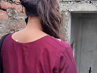 indian cute girl in salwar suit enjoys sex